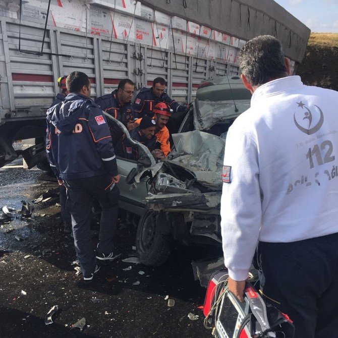 Erzurum’da Trafik Kazası: 2 Ölü, 2 Yaralı