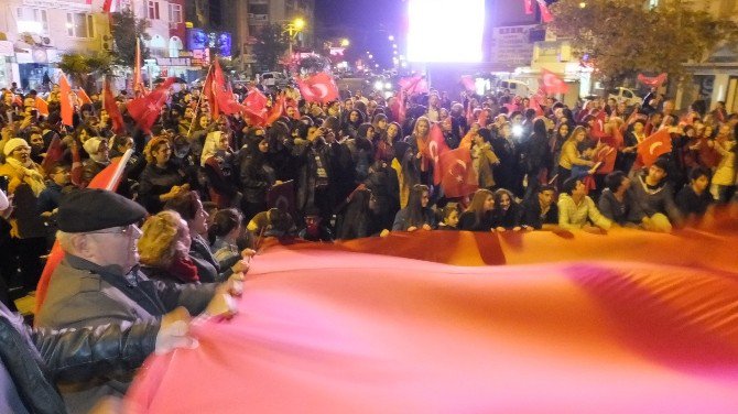 Burhaniye’de Fener Alaylı Kutlama