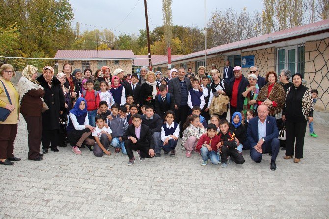 İstanbul’dan Oltu’ya Hayır Eli