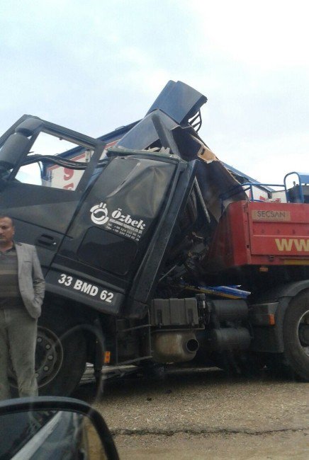 Kilis’te Zincirleme Trafik Kazası: 2 Ölü, 4 Yaralı