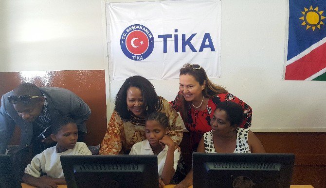 Tika’dan Namibya’da Hardap Bölgesi’ndeki Okullara Laboratuvar Desteği