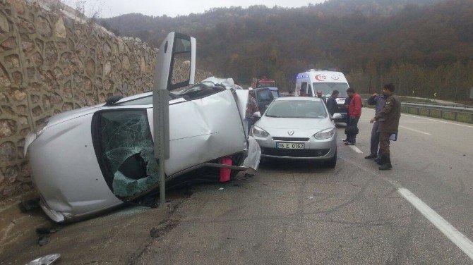 Yardım Etmek İçin Durdular: 8 Yaralı