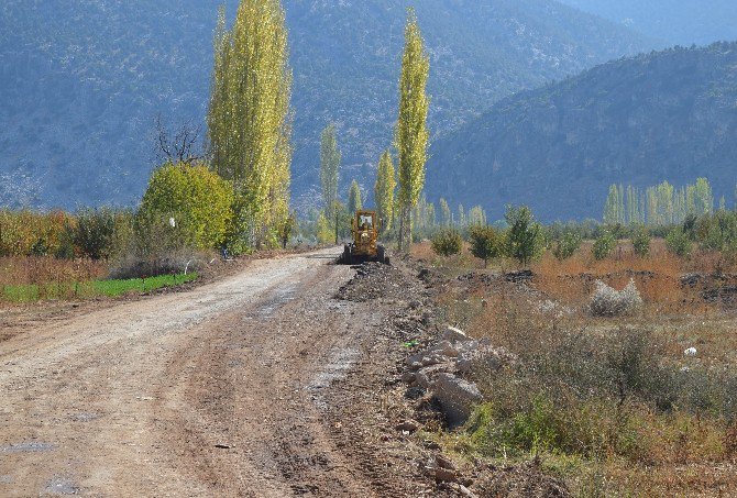 Elmalı Kuzuköy-imircik Yolu Asfalta Hazırlanıyor