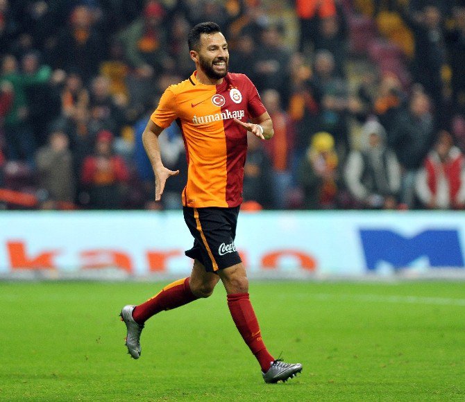 Galatasaray’da Yasin Öztekin Kadro Dışı Bırakıldı