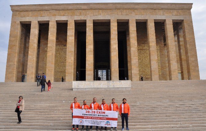 Muratpaşalı Bisikletçiler Anıtkabir’de