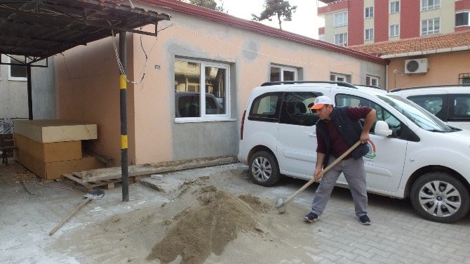 Burhaniye’de Tarım İlçe Müdürlüğü İmece İle Yenilendi