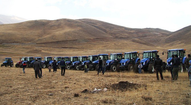 Artos Dağı Eteğinde Traktör Tanıtımı