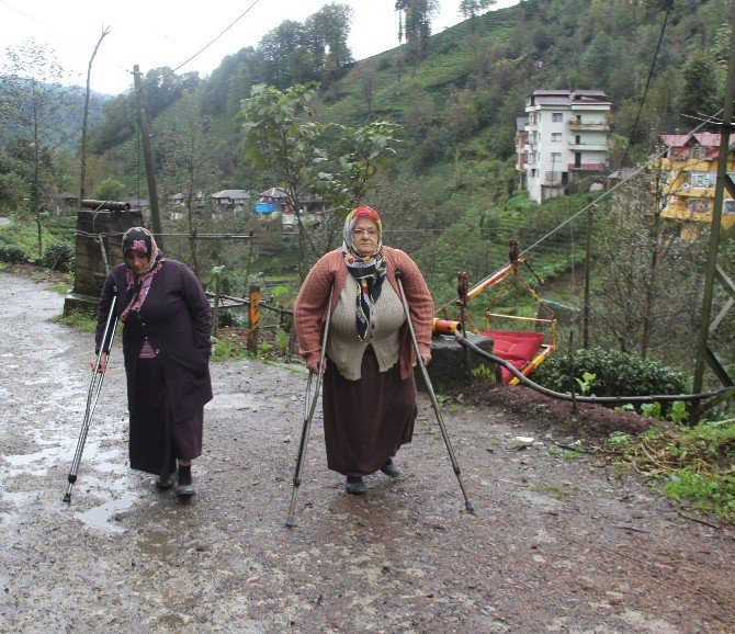 Evlerine Ulaşmak İçin Ölümü Göze Alıyorlar