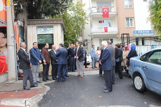 Salmaner’den Polis Memurlarıyla Vedalaşma