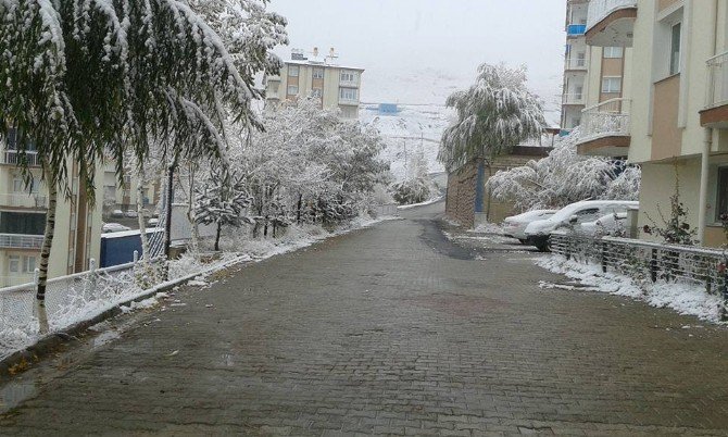 Bayburt’ta Mevsimin İl Karı Yağdı