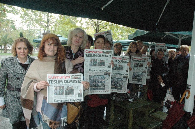 Chp’lilerden ‘Cumhuriyet Gazetesi’ Protestosu