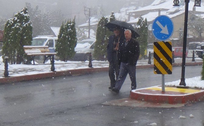 Erzincan’da Kar Yağışı