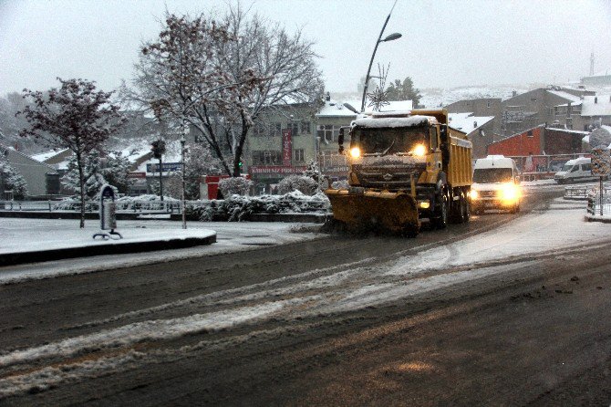 Erzurum’a Güne Karla Uyandı