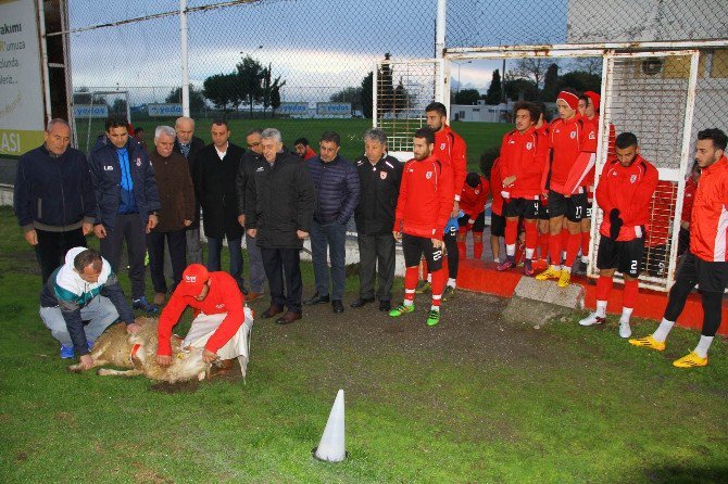 Özköylü: “Şahsiyetli Bir Mağlubiyet Beklerdim”