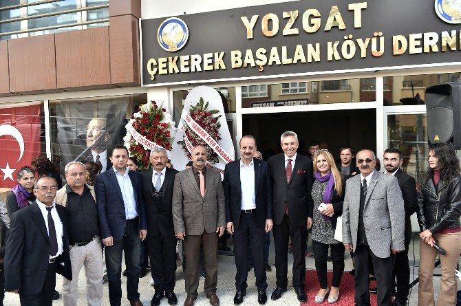 Akgül Stk’ları Yalnız Bırakmıyor