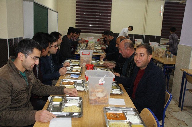 Kaymakam Çetin Öğrencilerle Bir Araya Geldi