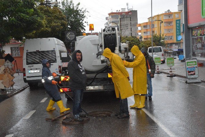 Siverek’te Yağış Etkili Oldu