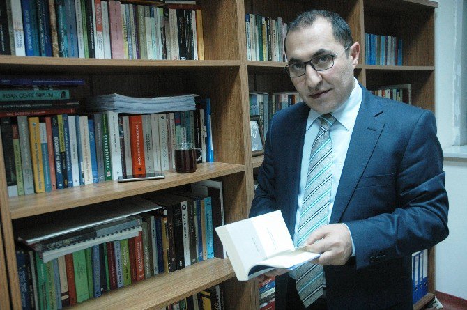 Doç. Dr. Menaf Turan’dan Başkanlık Sistemi Açıklaması