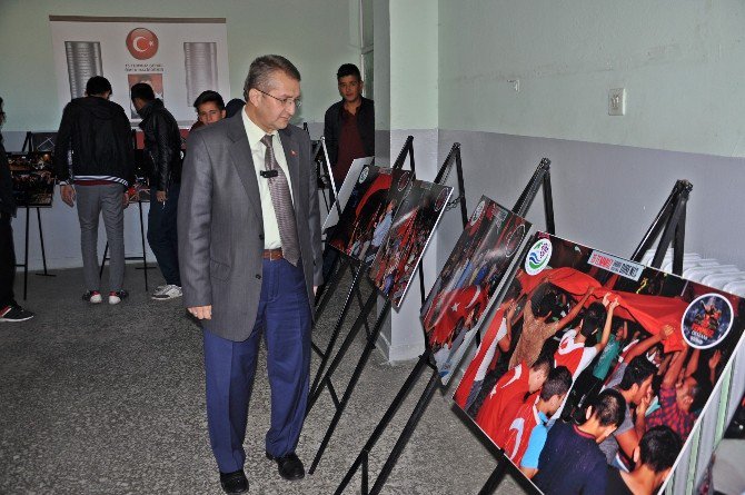 Gölbaşı Anadolu İmam Hatip Lisesinde 15 Temmuz Fotoğraf Sergisi Açıldı