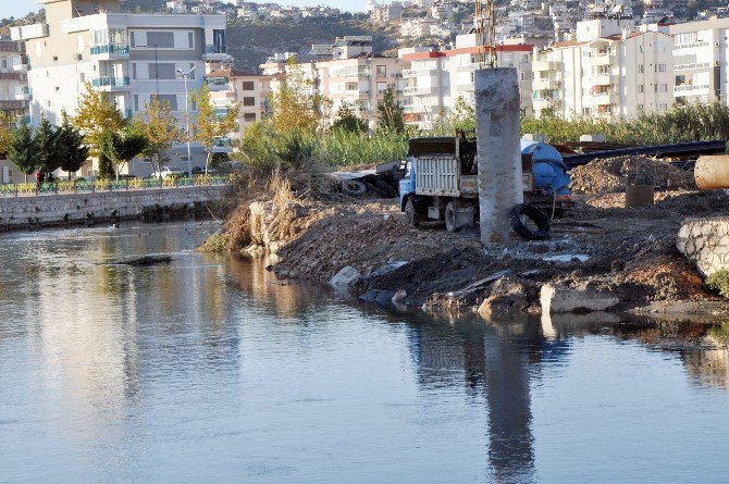 Finike’ye İki Köprü Yapılıyor