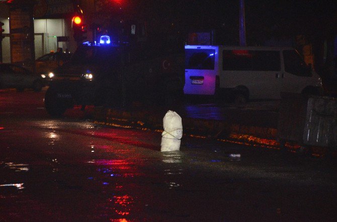 Batman’da İş Merkezi Önündeki Çuvallar Polisi Alarma Geçirdi