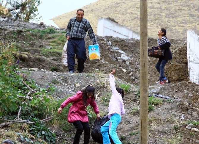 50 Hane Mahallelerine Yol Yapılmasını Bekliyor