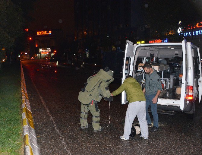 Batman’da İş Merkezi Önündeki Çuvallar Polisi Alarma Geçirdi