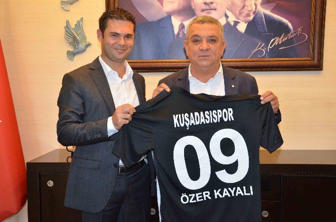 Kuşadası Gençlikspor Yönetimi Başkan Kayalı’yı Ziyaret Etti