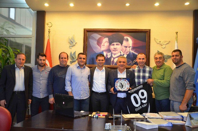 Kuşadası Gençlikspor Yönetimi Başkan Kayalı’yı Ziyaret Etti