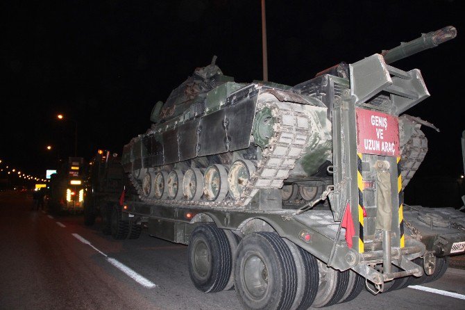 Kuzey Irak Sınıra Giden Barış Gücüne Ait Tanklar Gaziantep’e Ulaştı