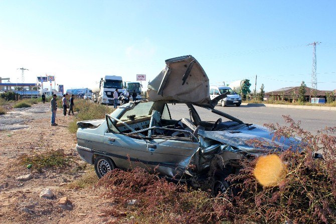 Salihli’de Tır İle Otomobil Çarpıştı: 3 Yaralı