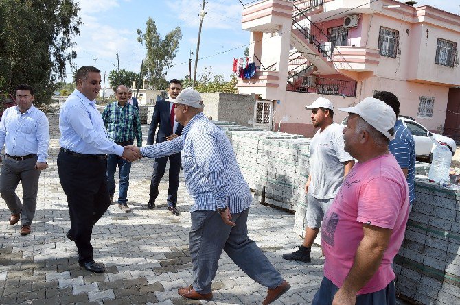 Tarsus’un 4 Ayrı Noktasına Parke Taşı Döşeniyor