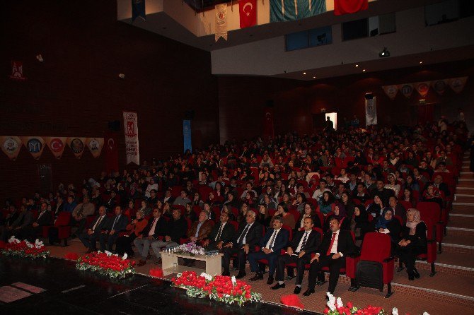 Bilecik’te “Son Yarım Asrın Hikayesi” Konferansı