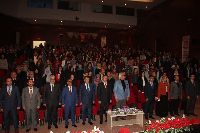 Bilecik’te “Asırlardır Sönmeyen Kandiller; Padişahların Akıl Hocaları” Konferansı