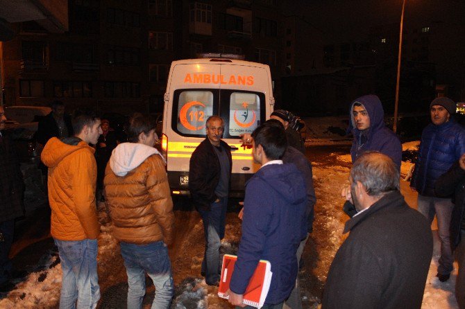 Uyuşturucu Madde Alıp Sızan Kız Çocuğu, Donmak Üzereyken Hastaneye Kaldırıldı