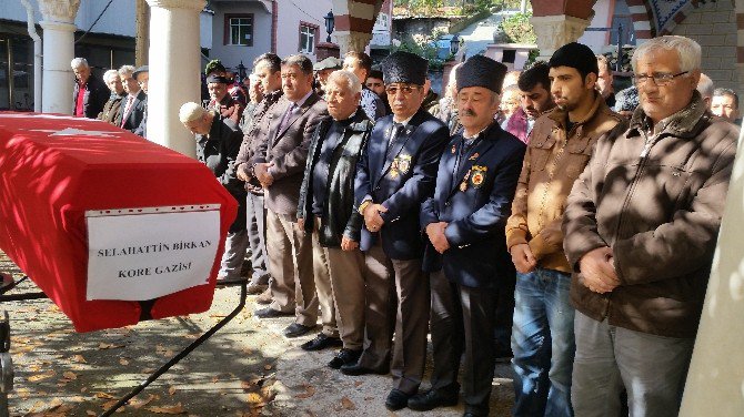 Kore Gazisi Son Yolculuğuna Uğurlandı