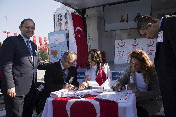 İl Sağlık Müdürlüğü Organ Bağışı Standı Açtı