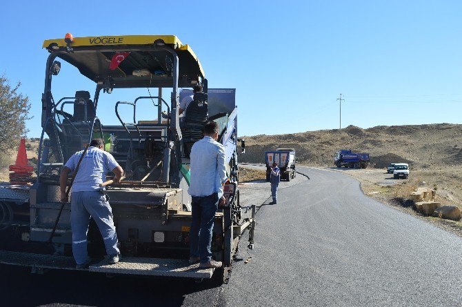 Korkuteli Büyükköy Mahallesi’ne Sıcak Asfalt