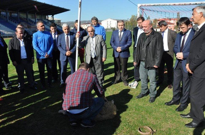 Bartınpsor’da Şansızlığı Yenmek İçin Kurban Kesildi