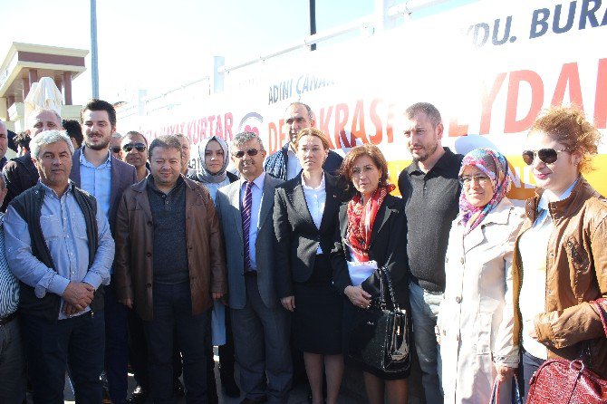 Ak Parti Demokrasi Şehitleri İçin Talep Etti, Chp ’Hayır’ Dedi