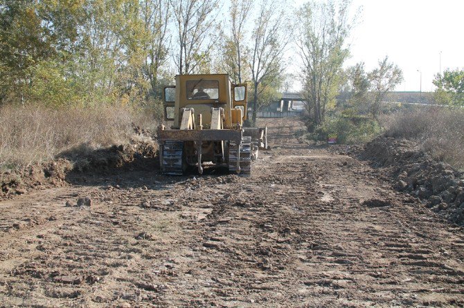 Edirne Belediyesi Üniversitelilere Yol Açıyor