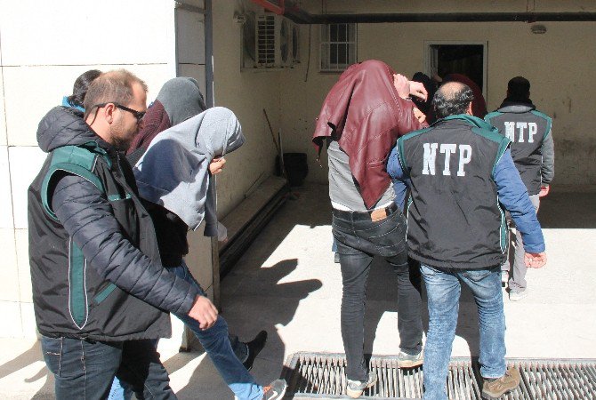 Elazığ’da Uyuşturucu Taciri 5 Şüpheli Yakalandı