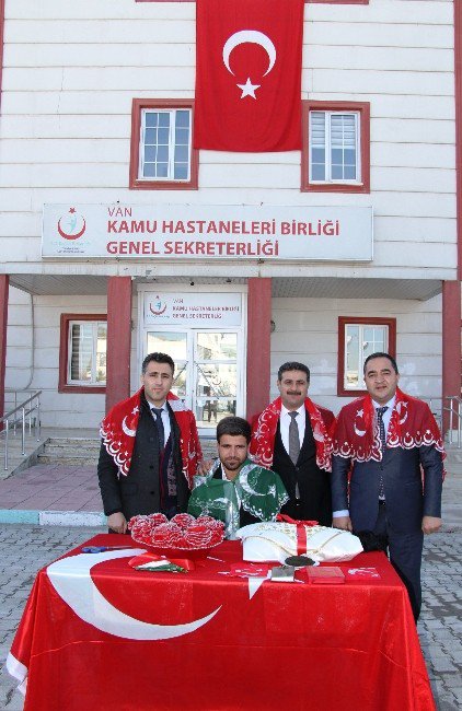 Sağlık Ocağından Asker Ocağına Davul Zurnalı Uğurlama