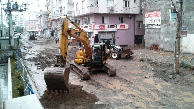 Cizre’de ‘Sokak Sağlıklaştırılması’ Projesi Başlatıldı