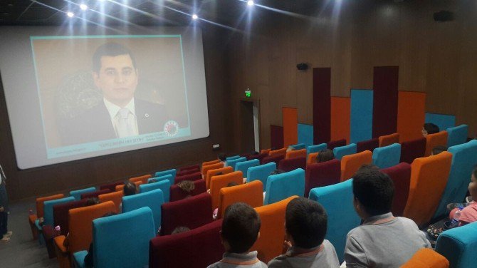 Kepez’den Çocuklara Ücretsiz Sinema