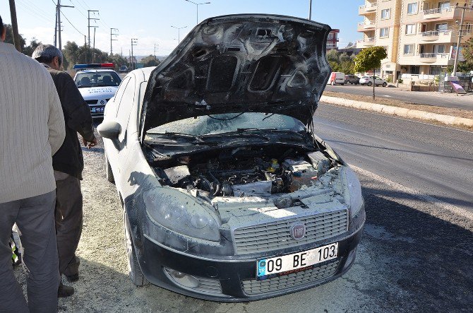 Milas’ta Seyir Halindeki Otomobil Alev Aldı