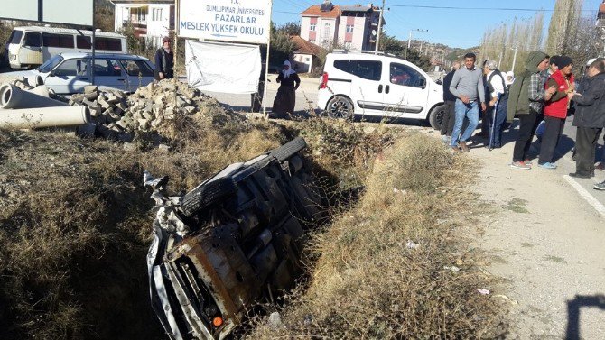 Pazarlar’da Trafik Kazası: 3 Yaralı