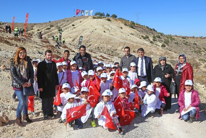 Şehitkamil’de 13. Etap Bi Dünya Yeşil Ormanı Kuruldu