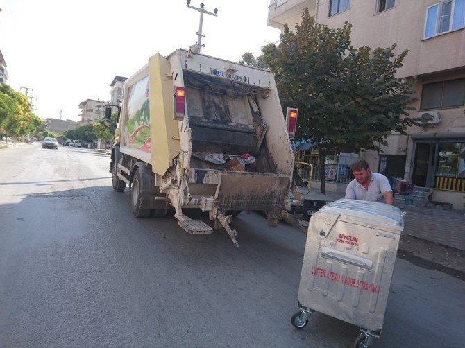 Soma Belediyesi Çöp Konteynırlarını Yeniliyor