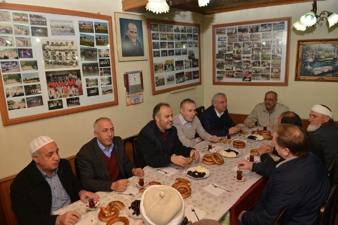 Bereket Sofrası Tabakoğlu Camisinde Kuruldu